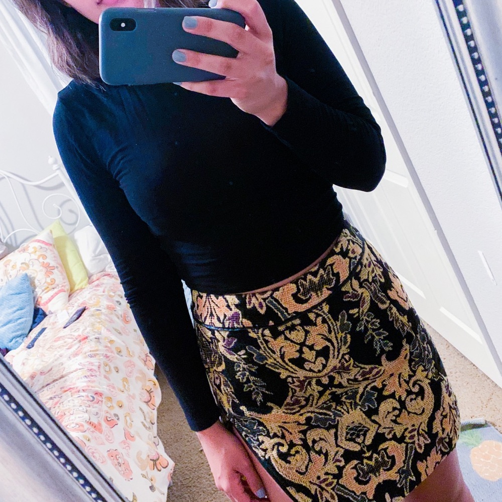 Black crop top